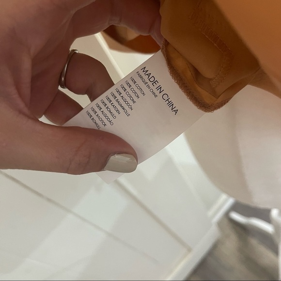 CLUB Monaco Notch Collar Crop Shirt - Picture 11 of 11